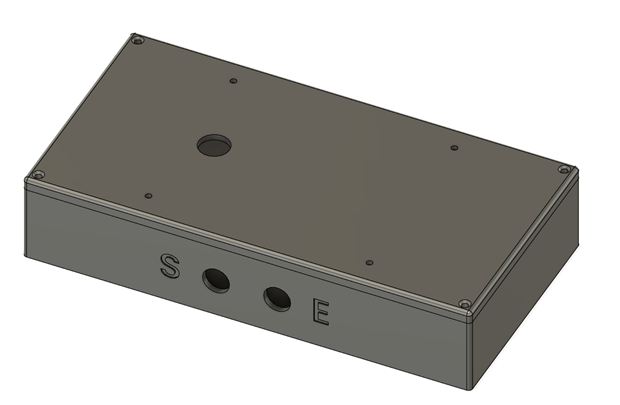 Boîtier sur mesure pour appareil de couplage télécom, avec couvercle